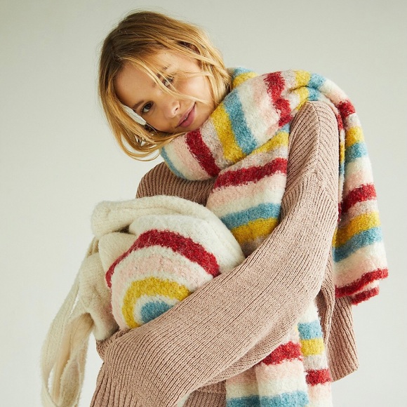 Free People Handbags - NWT Plush scarf and matching bag set